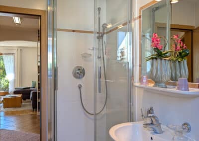 Bad mit Dusche